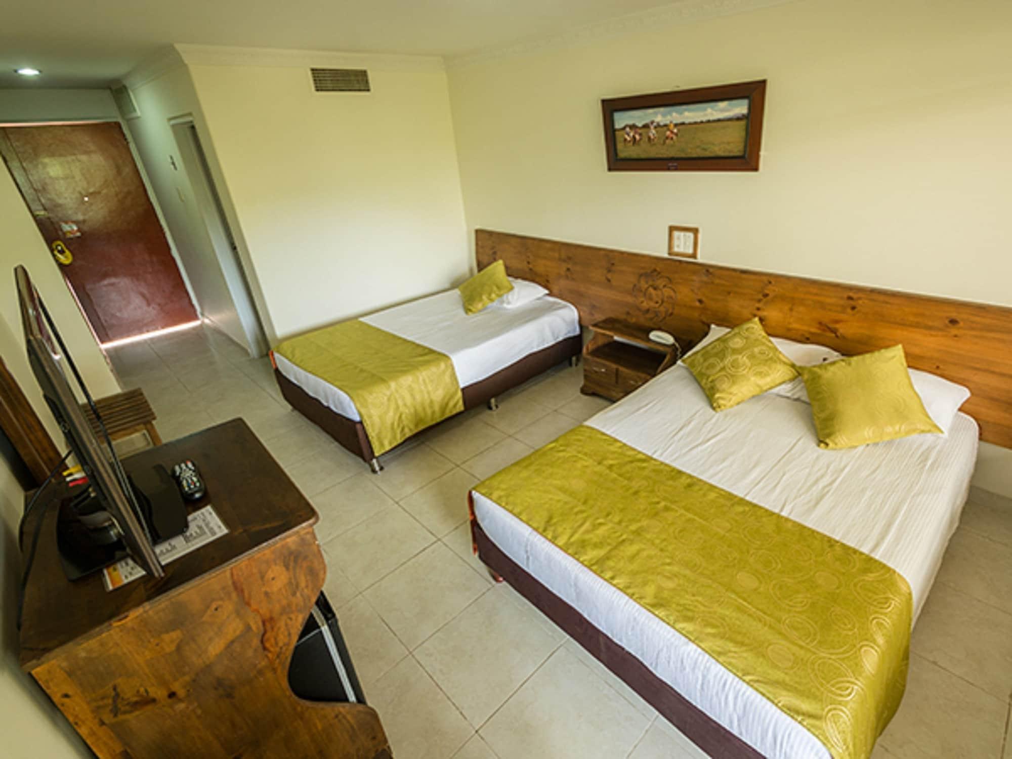 Hotel Del Llano Βιλιαβισένσιο Εξωτερικό φωτογραφία