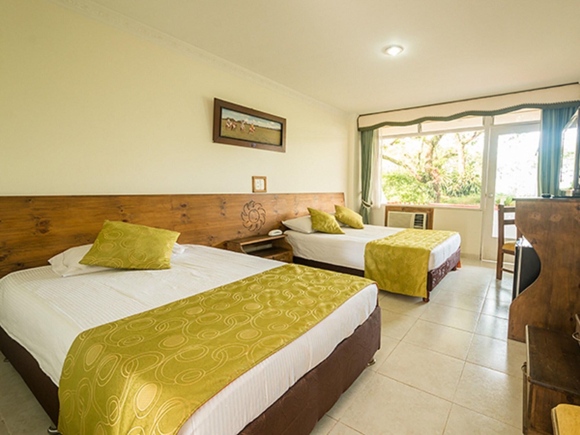 Hotel Del Llano Βιλιαβισένσιο Εξωτερικό φωτογραφία