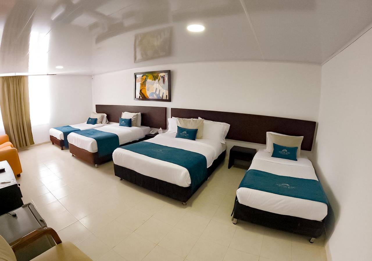 Hotel Del Llano Βιλιαβισένσιο Εξωτερικό φωτογραφία