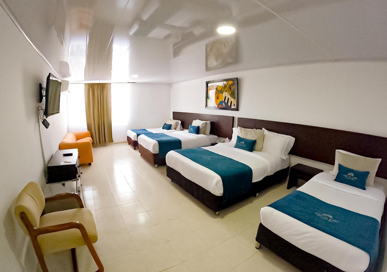 Hotel Del Llano Βιλιαβισένσιο Εξωτερικό φωτογραφία