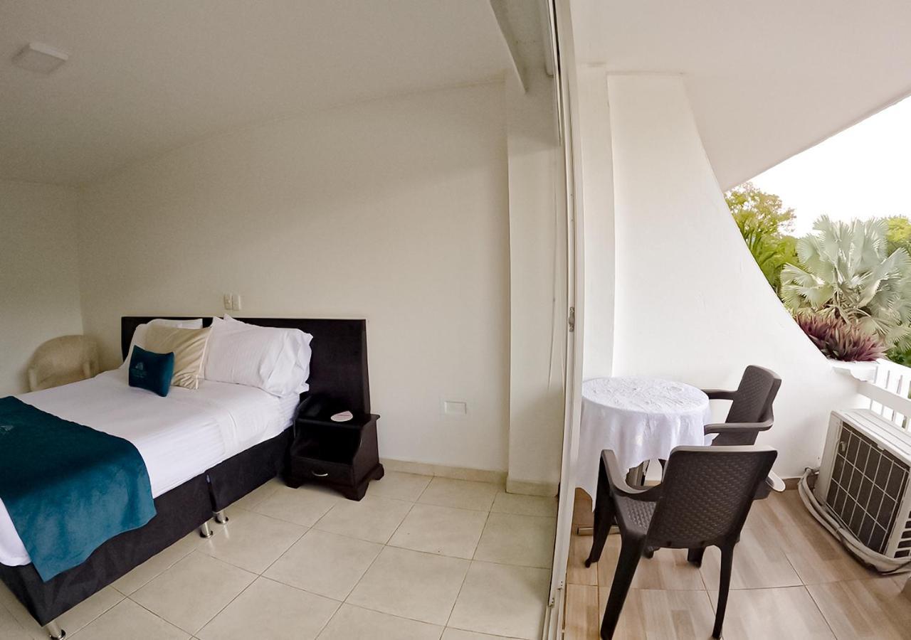 Hotel Del Llano Βιλιαβισένσιο Εξωτερικό φωτογραφία